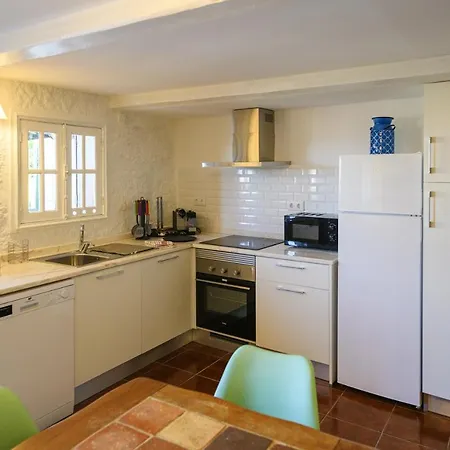 Majestic In With Private Pool אמרנטה