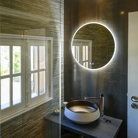 Majestic In With Private Pool * אמרנטה