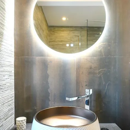 Majestic In With Private Pool Amarante