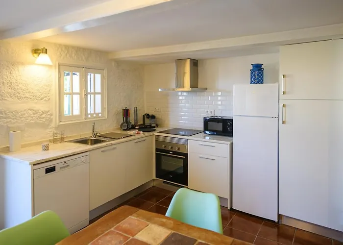 Majestic In With Private Pool Amarante